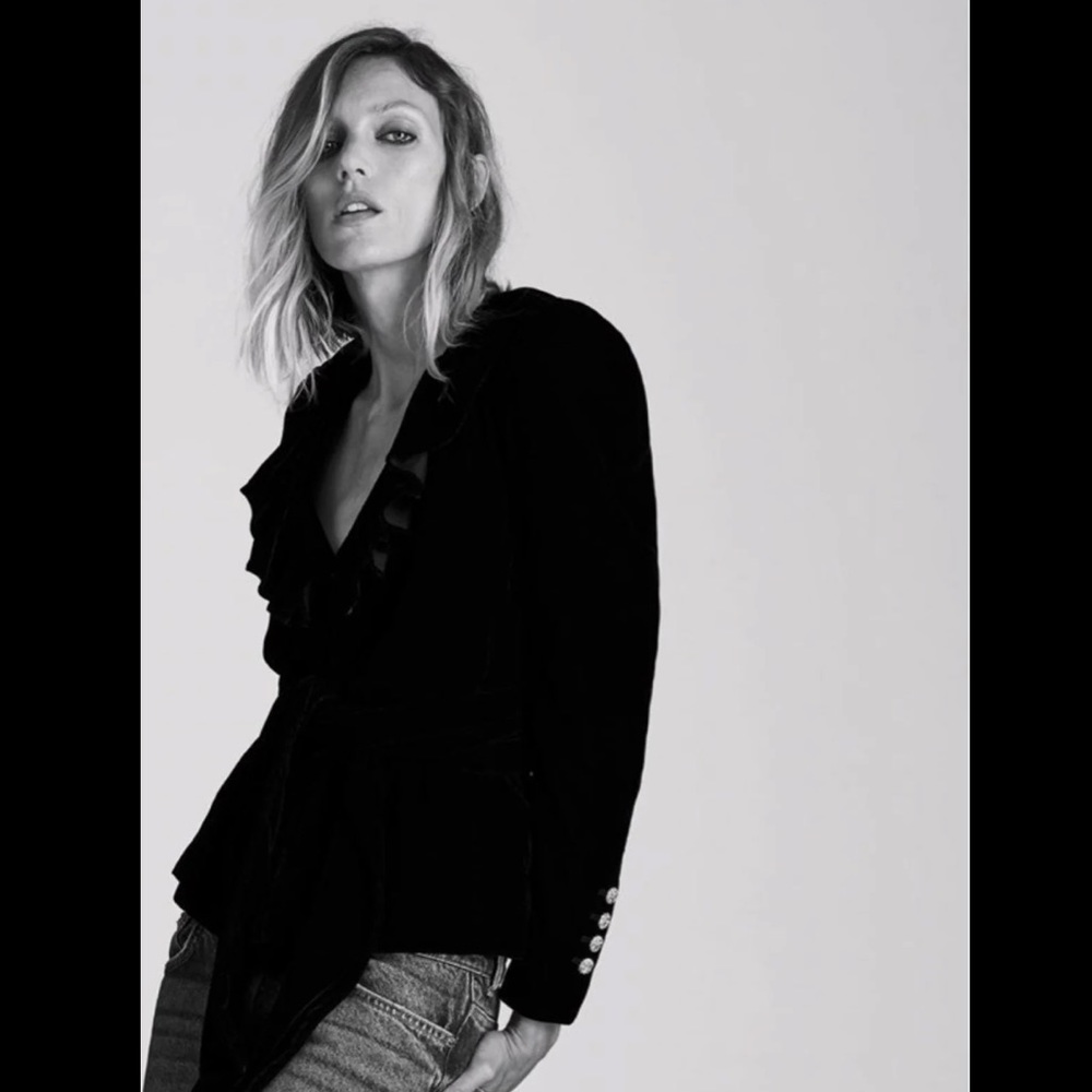 NWT Zara black velvet blazer W gold details SIZE S SMALL